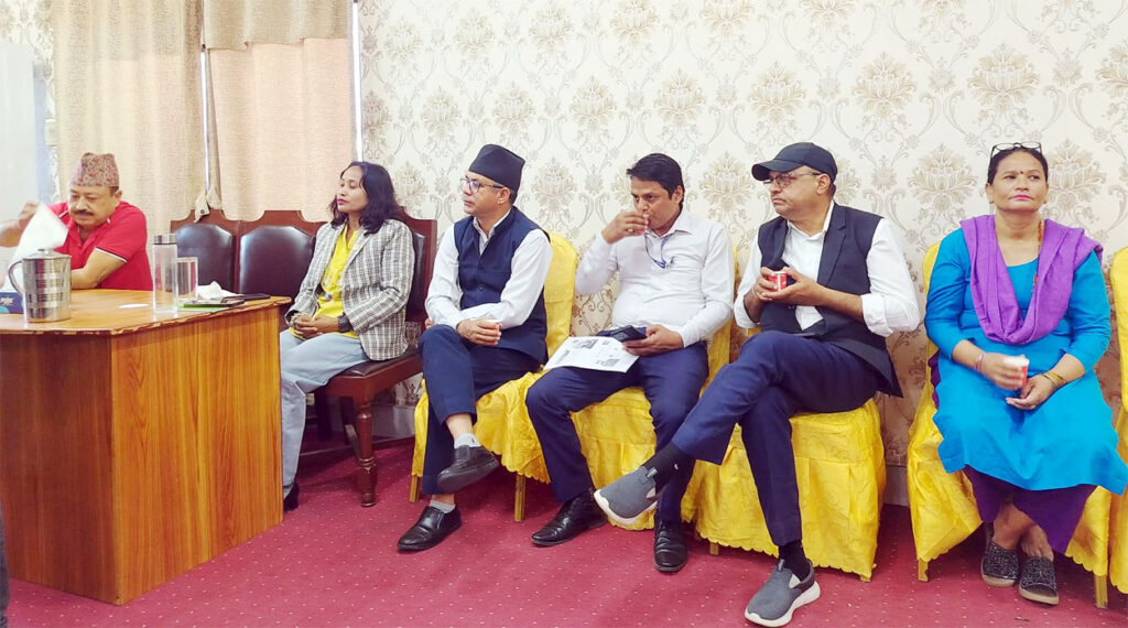 धनगढीके नगरवासीनहे जटरा रगत चाही व्यवस्था कैना तयार बटीः नगरप्रमुख हमाल