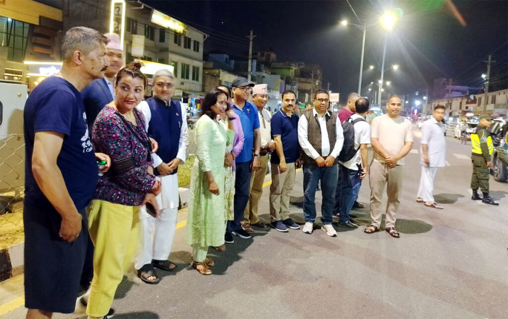 धनगढी उपमहानगरपालिकासे आठौ चरण स्मार्ट सडक बत्तीके उद्घाटन