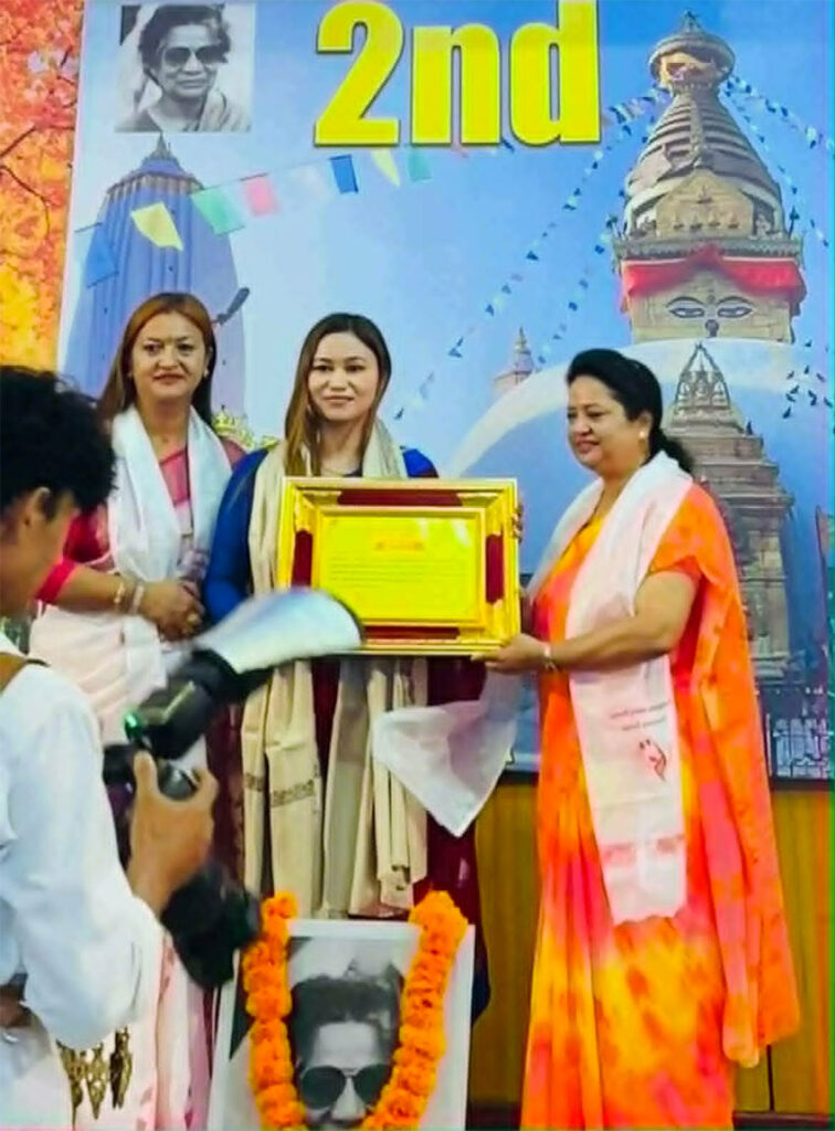 अमृता रानासहित १० जाने ब्युटिसियन अवार्ड–२०८३ से सम्मानित