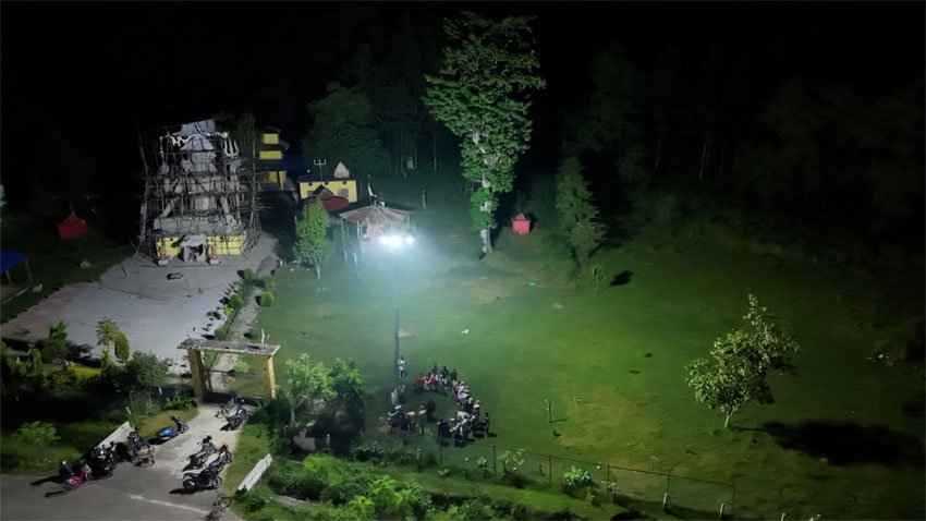धनगढी १२ शिव तथा हनुमान मन्दिर धाममे ४४ औँ हाइमास लाइट उदघाटन